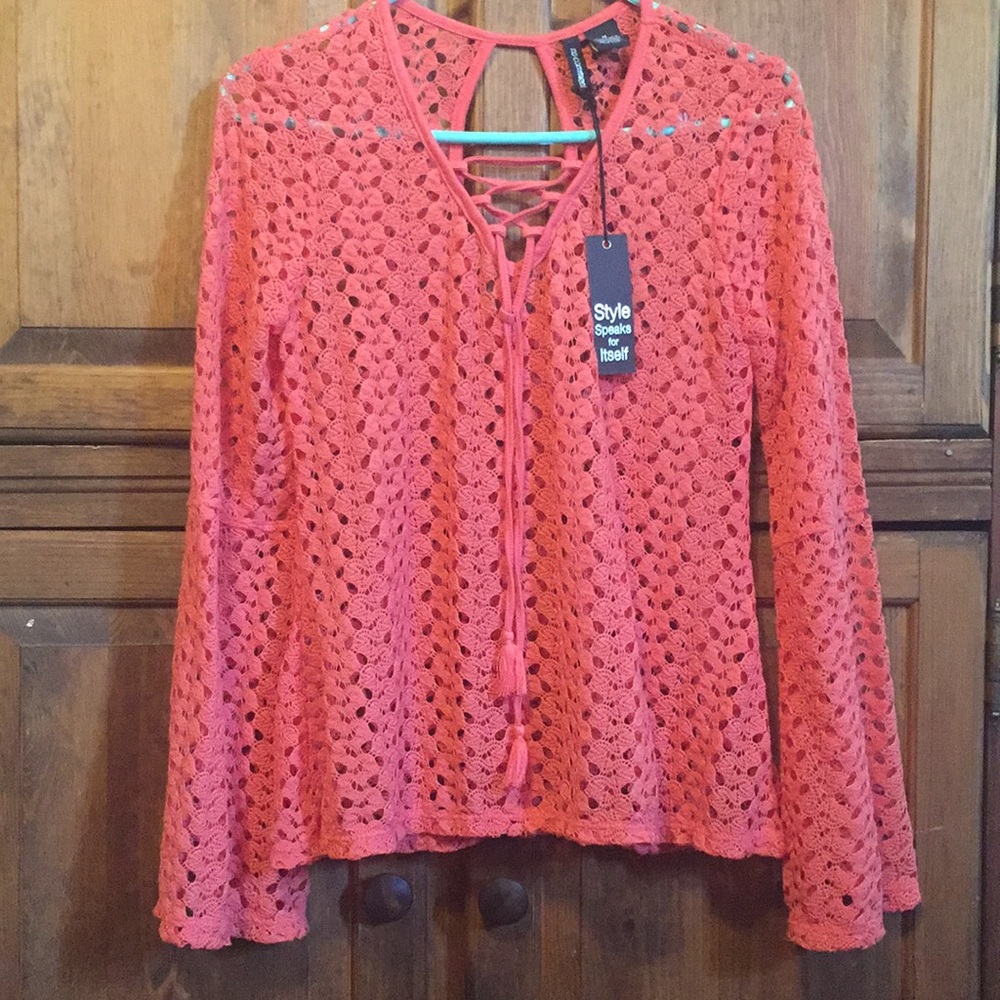 NWT Macy’s No Comment Crocheted Bell Slv Top - Picture 2 of 13